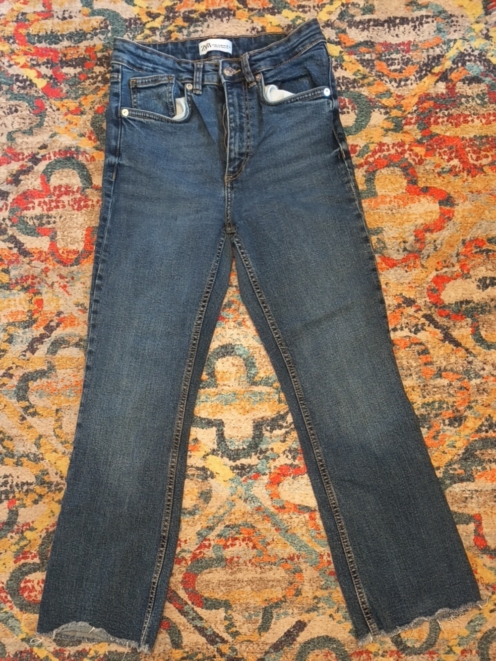 Zara High Waisted Kick Flare Jeans in Dark Blue Wash Size 6